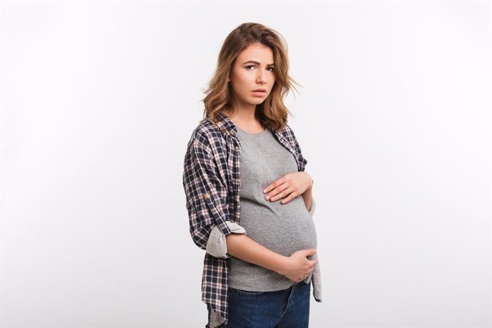 COMUNICADO: 1 de cada 4 mujeres no se siente realizada con la maternidad, según el estudio "Madres Arrepentidas'