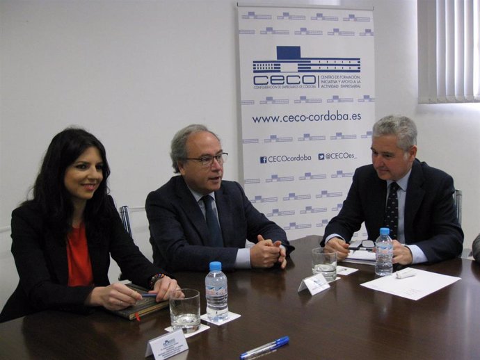 Córdoba.- Turismo.- La Comisión de Turismo de CECO y la Junta ponen en común los retos del tejido empresarial
