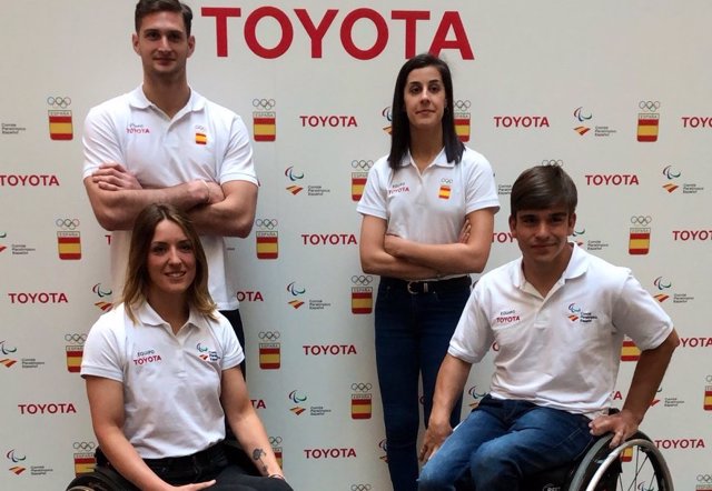 Carolina Marín, Niko Sherazadishvili, Eva Moral y Martín de la Puente, miembros del 'Equipo Toyota'.