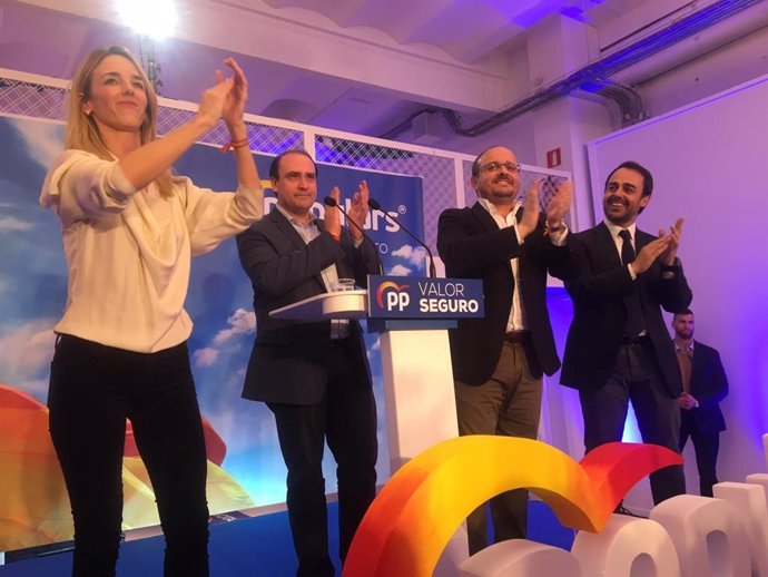 28A.- Álvarez De Toledo Crida Als Votants A Sortir Del seu "Exili Interior"