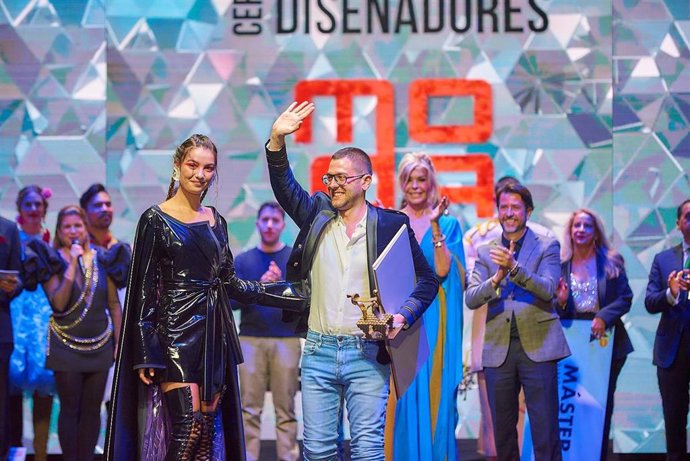 [Grupocanarias] Nota De Prensa Y Fotos: Jóvenes Diseñadores Ganador
