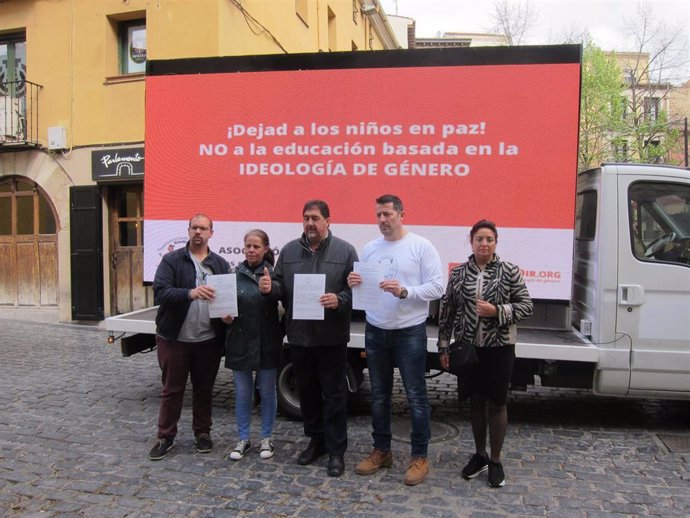 HazteOir apoya la campaña 'Los Niños son Intocables' y pide "mayor compromiso contra el adoctrinamiento sexual en aulas"