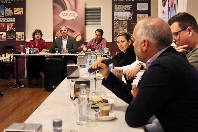 Zaragoza.- Azcón (PP) propone bajar el 50 IBI y duplicar la reducción del ICIO a los comerciantes