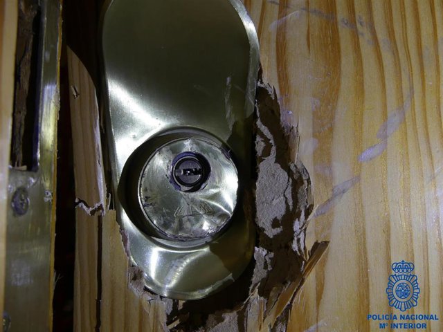 Detenido el presunto autor de un robo con fuerza en una vivienda de Santander