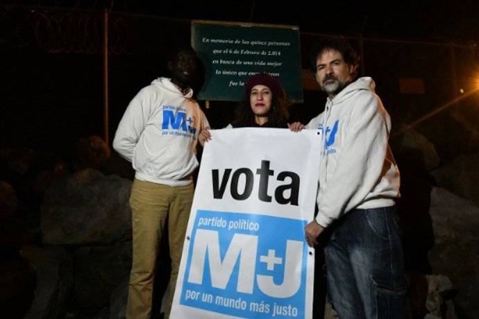 28A.- El Partido 'Por Un Mundo + Justo' Arranca Su Campaña En La Valla De Ceuta Y Recuerda A Las Víctimas Del Tarajal