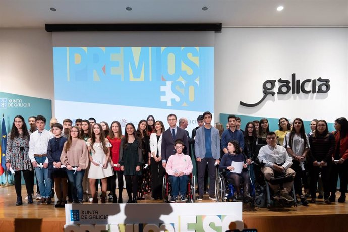 Galicia reconoce el rendimiento y el esfuerzo de 40 estudiantes de ESO, que Feijóo describe como "la mejor generación"