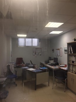 La rotura de una cañería en La Paz afecta a las oficinas de los sindicatos