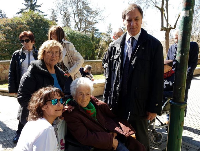 El alcalde de Salamanca y candidato del PP se suma a las redes sociales para "potenciar" el contacto con los ciudadanos