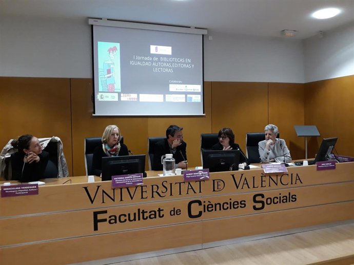 Cultura.- Cultura creará espacios en las bibliotecas públicas con recomendaciones y libros de mujeres