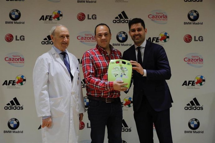 Fútbol.- AFE reparte desfibriladores a 29 clubes de la Comunidad de Madrid