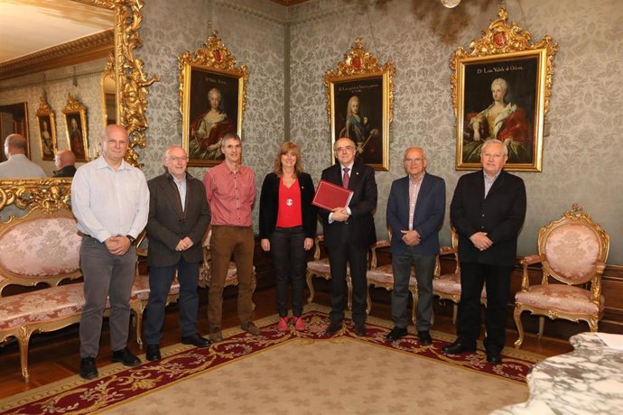 Gobierno y Euskaltzaindia renuevan su compromiso con la normalización, desarrollo y estudio del euskera en Navarra