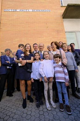 Sevilla.- Sevilla dedica una calle al doctor Pérez Bernardos por su papel "pionero" en los trasplantes de hígado