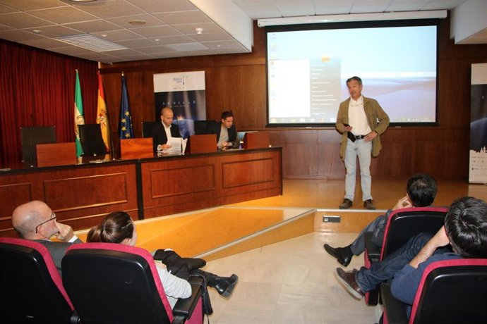 UGT y CCOO reclaman "un mayor apoyo" a las administraciones para el sector aeroespacial