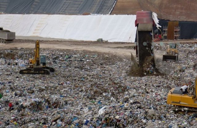 La UCO requiere a la EMTRE documentos de la concesión del tratamiento de residuos de València a la UTE Hornillos