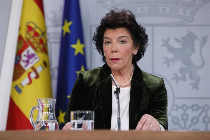 28A.- El Gobierno se queja de que Sánchez recibe más críticas por usar el Falcon que presidentes anteriores