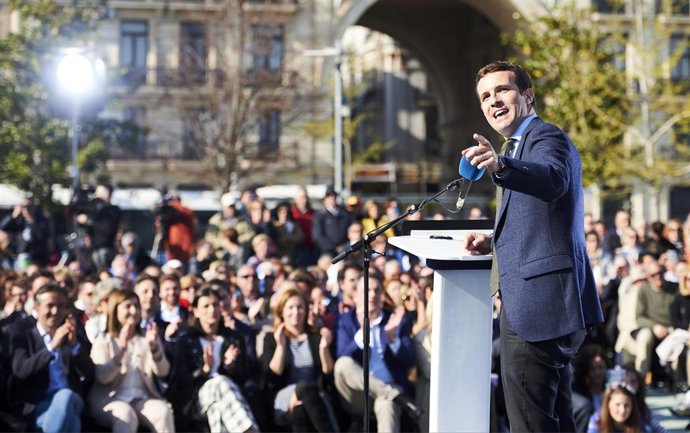 Acto público de Pablo Casado en los Jardines de Pereda de Santander