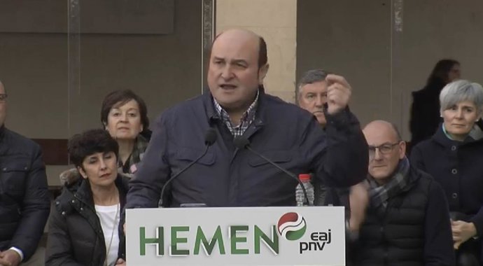 28A.- Ortuzar (PNV) Advierte De Que, "Como La Suma Le Dé", El PSOE "Pactará" Con C's