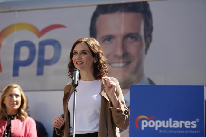 Díaz Ayuso advierte de que "el veneno infecto de los independentistas sigue" y hay que "dar la batalla ideológica"