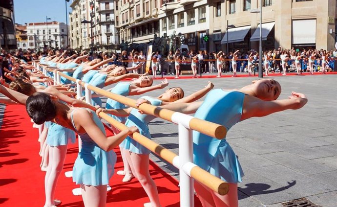 L'Avinguda Carlos III acollir aquest dissabte una exhibició de ballet pel Dia Internacional de la Dansa