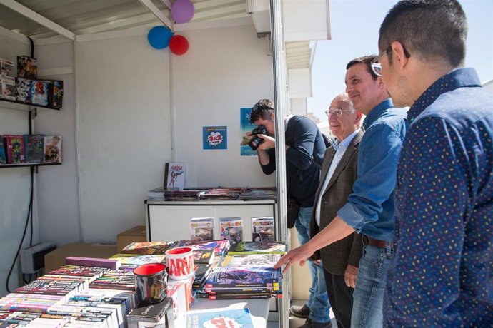 SaboresAlmería.- Diputación difunde la cultura almeriense en la I Feria del Libro de Roquetas de Mar