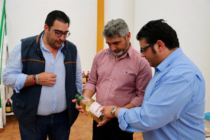 Huelva.-28A.-Cortés avisa que solo un Gobierno del PP tendrá "fuerza y respeto" para lograr "la mejor PAC para el campo"