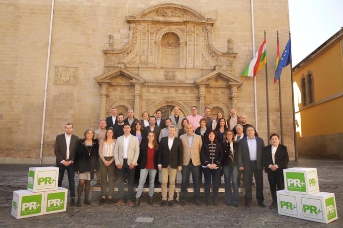 Julio Revuelta presenta su candidatura al Parlamento riojano para que "sea el sitio donde tengan voz todos los riojanos"