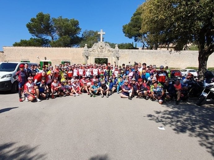 Unas 200 personas participan en la V Marcha Cicloturista 'Na Marga Somriu' en Palma