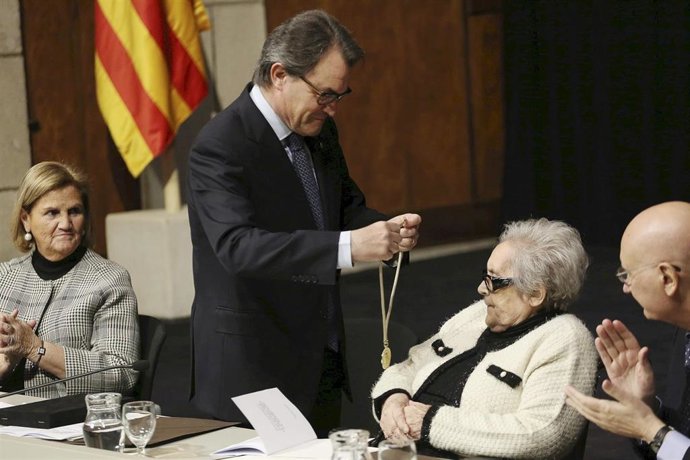 Núria de Gispert, Artur Mas y Neus Catal