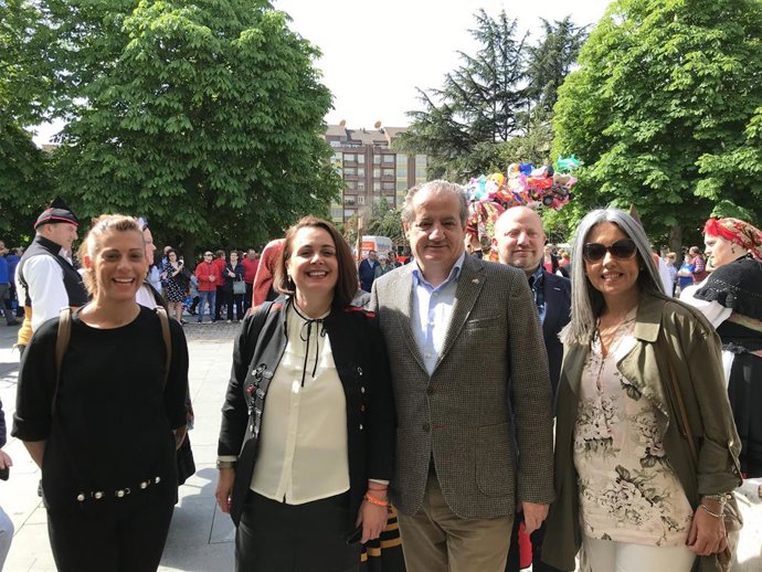 28A.- "No Podemos Seguir Sin Alternativas De Trabajo Para La Gente Joven De Las Cuencas", Dice Ciudadanos En Mieres