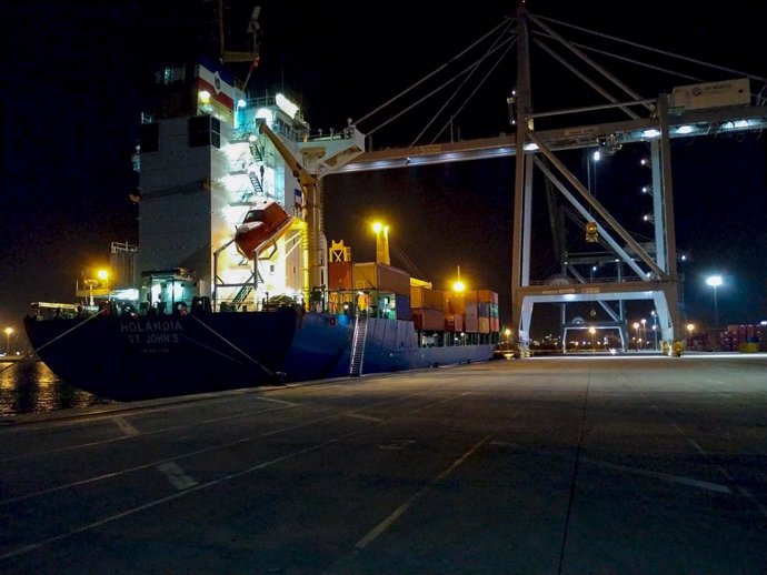 El Puerto de Tarragona inicia un servicio de contenedores con la naviera Tarros
