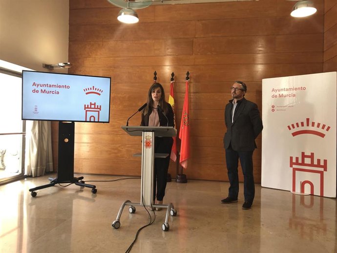 Ayuntamiento Murcia refuerza el servicio para garantizar la limpieza en Semana Santa y Fiestas de Primavera