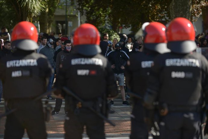 El presidente de Vox, Santiago Abascal, participa en un acto público en Bilbao