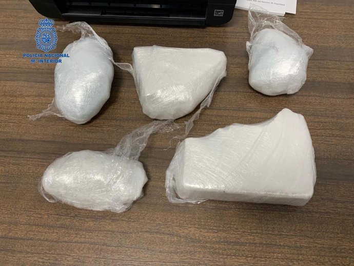 Sucesos.- Detenidos tres jóvenes cuando intentaban introducir droga en Palma desde Valencia y Barcelona