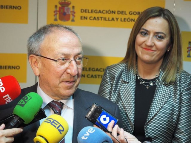 Emilio Álvarez asume el cargo de subdelegado del Gobierno y recuerda que "nunca hace nada a corto plazo"