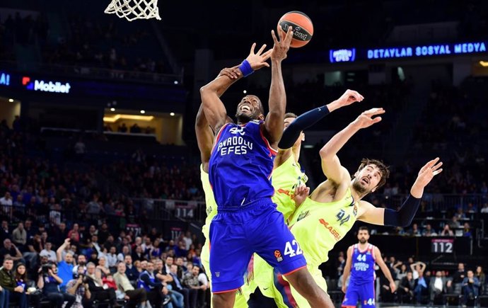 Baloncesto/Euroliga.- Crónica del Anadolu Efes - Bara Lassa, 92-70 