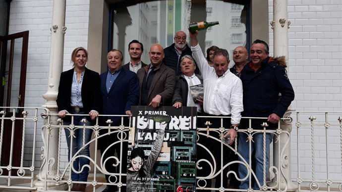 Gijón acoge la mayor espicha de Asturias en la X edición de la Primer Sidre L'Añu