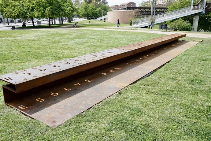 Barcelona installa un memorial permanent a les víctimes de trnsit prop de la Nova Icria
