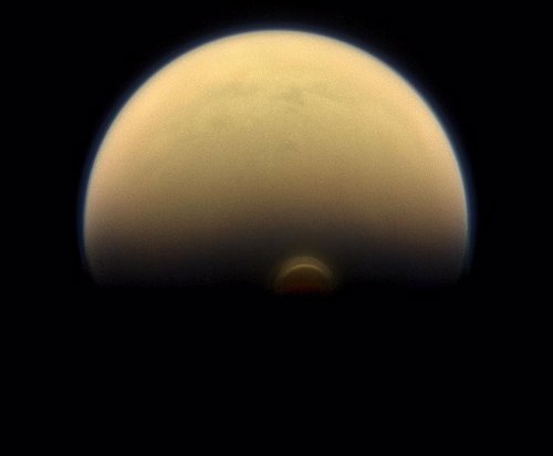 Inesperados vientos supersónicos sacuden la atmósfera alta de Titán