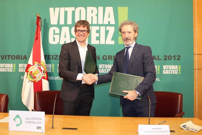 El Ayuntamiento de Vitoria y la UPV/EHU impulsan una nueva titulación de postgrado en el campo de la empresa 4.0