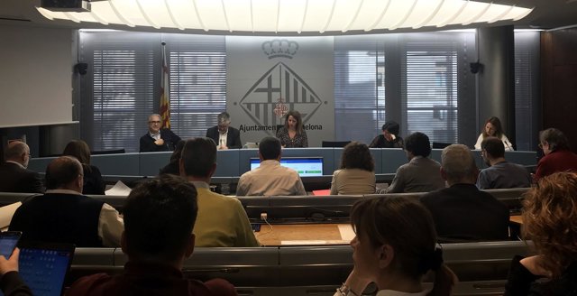 La oposición aplaza al pleno de abril posicionarse sobre el plan estratégico del Zoo de Barcelona