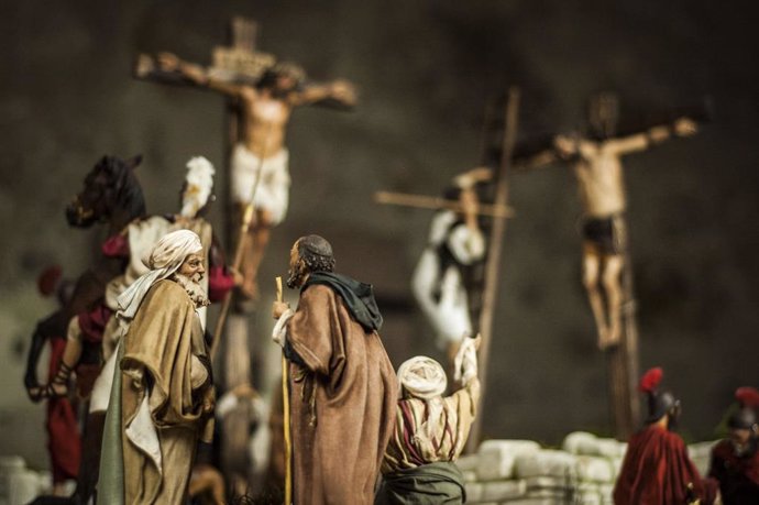 La Iglesia de San Martín de Plasencia ofrece la exposición 'Octo Dies' sobre la Semana Santa