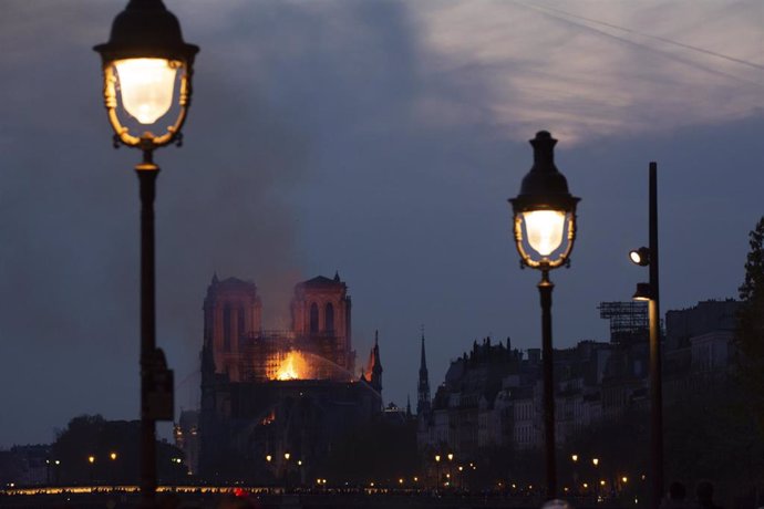 Notre Dame de Paris fire