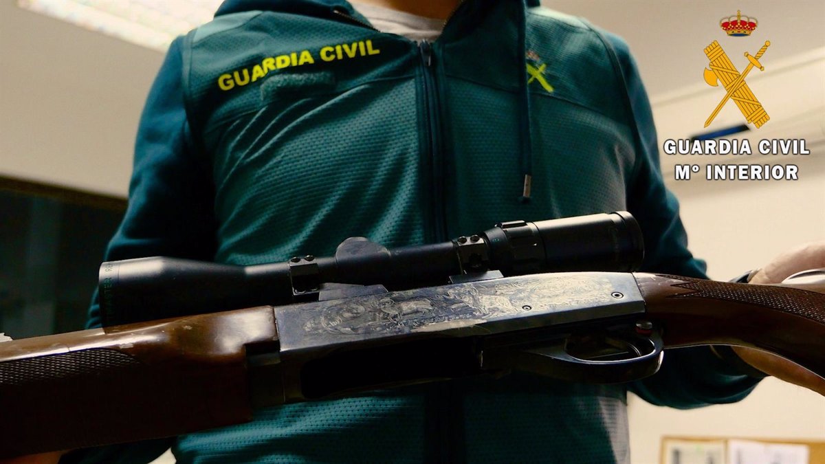 Pistola de Policía o Guardia Civil Plateada