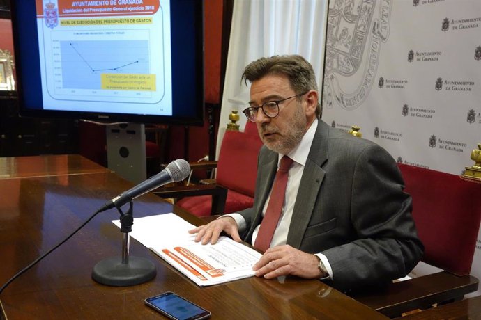 Granada.- El Ayuntamiento aumenta su capacidad de financiación con un "progresivo saneamiento" de su economía