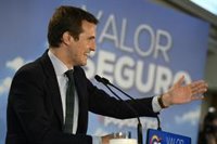 Casado se presenta como candidato de las "clases medias" y como garantía para mantener "siempre" las pensiones