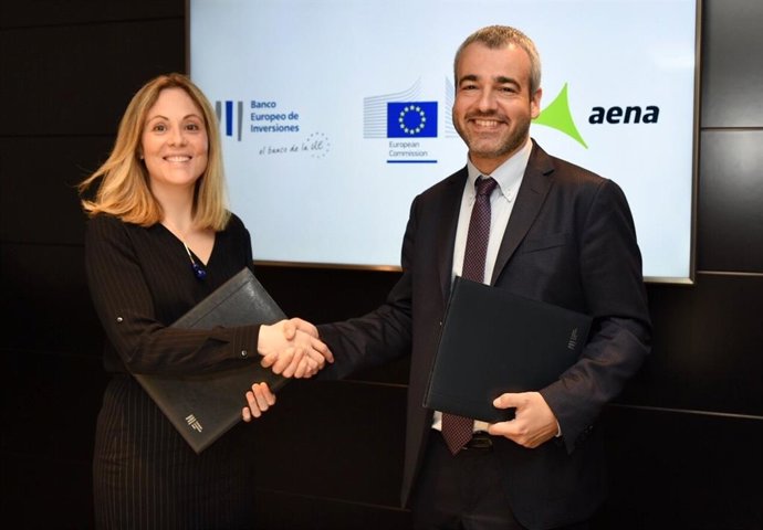 El BEI financia a Aena con 86 millones para mejorar la eficiencia energética en sus aeropuertos