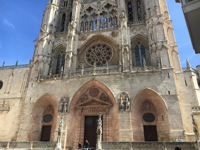 Lacalle anuncia aportaciones económicas desde Burgos a la reconstrucción de Notre Dame
