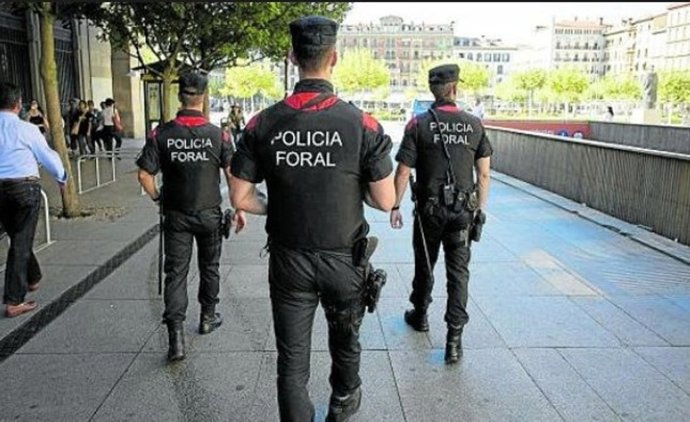 Policía Foral intensifica los dispositivos de seguridad en lugares de gran concentración de personas en Semana Santa