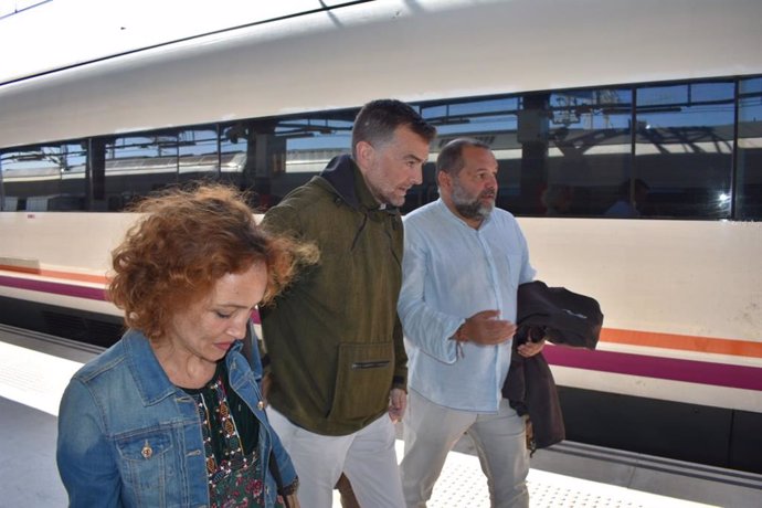 Huelva.-28A.-Maíllo lamenta el "deterioro" de las infraestructuras ferroviarias y acusa al bipade "generar expectativas"