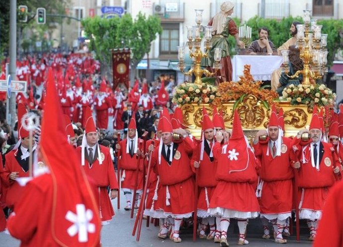 *S.Santa.- El Fervor De 'Los Coloraos' Inunda El Miércoles Santo La Ciudad De Murcia